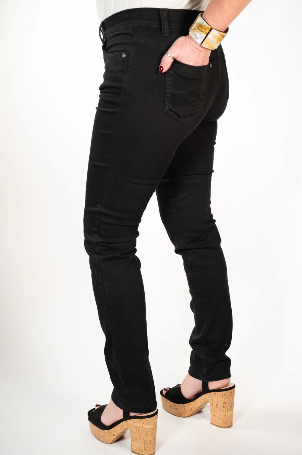 Magic Stretch Slim Fit Jeans (1975) - Black | Anna Montana - Image 3