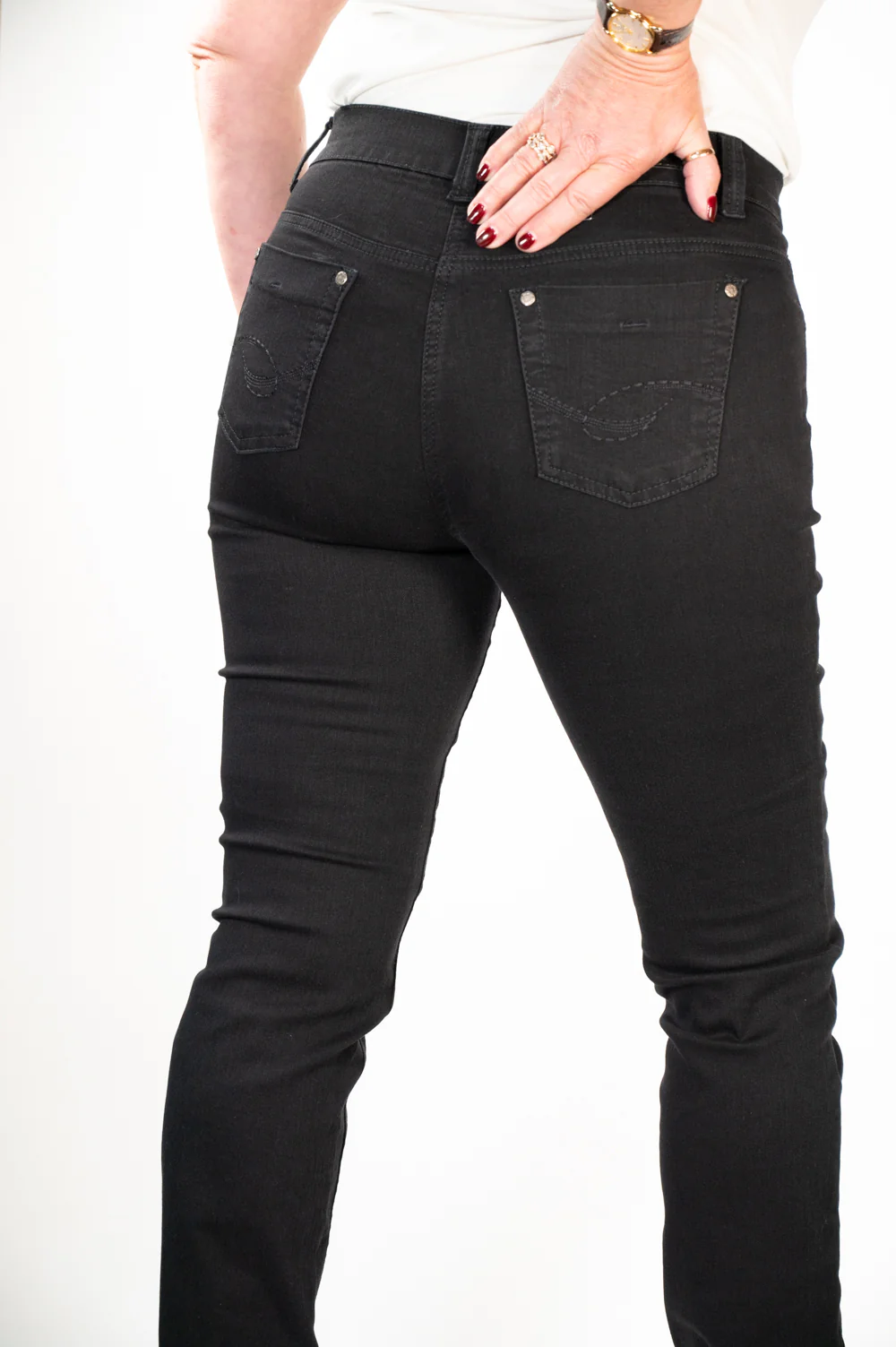 Magic Stretch Slim Fit Jeans (1975) - Black | Anna Montana - Image 5