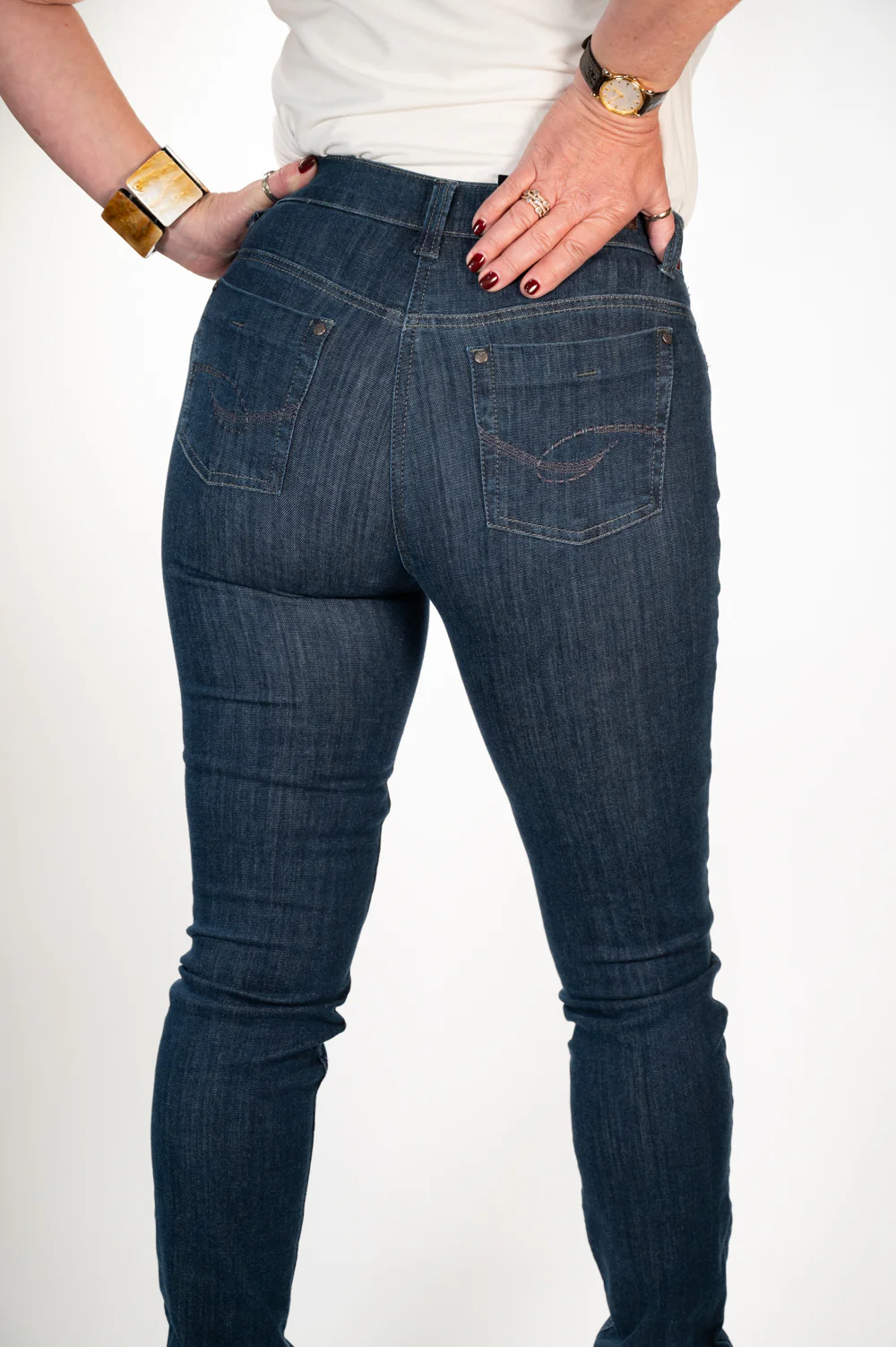 Magic Stretch Slim Fit Jeans (1975) - Stone Wash | Anna Montana - Image 5