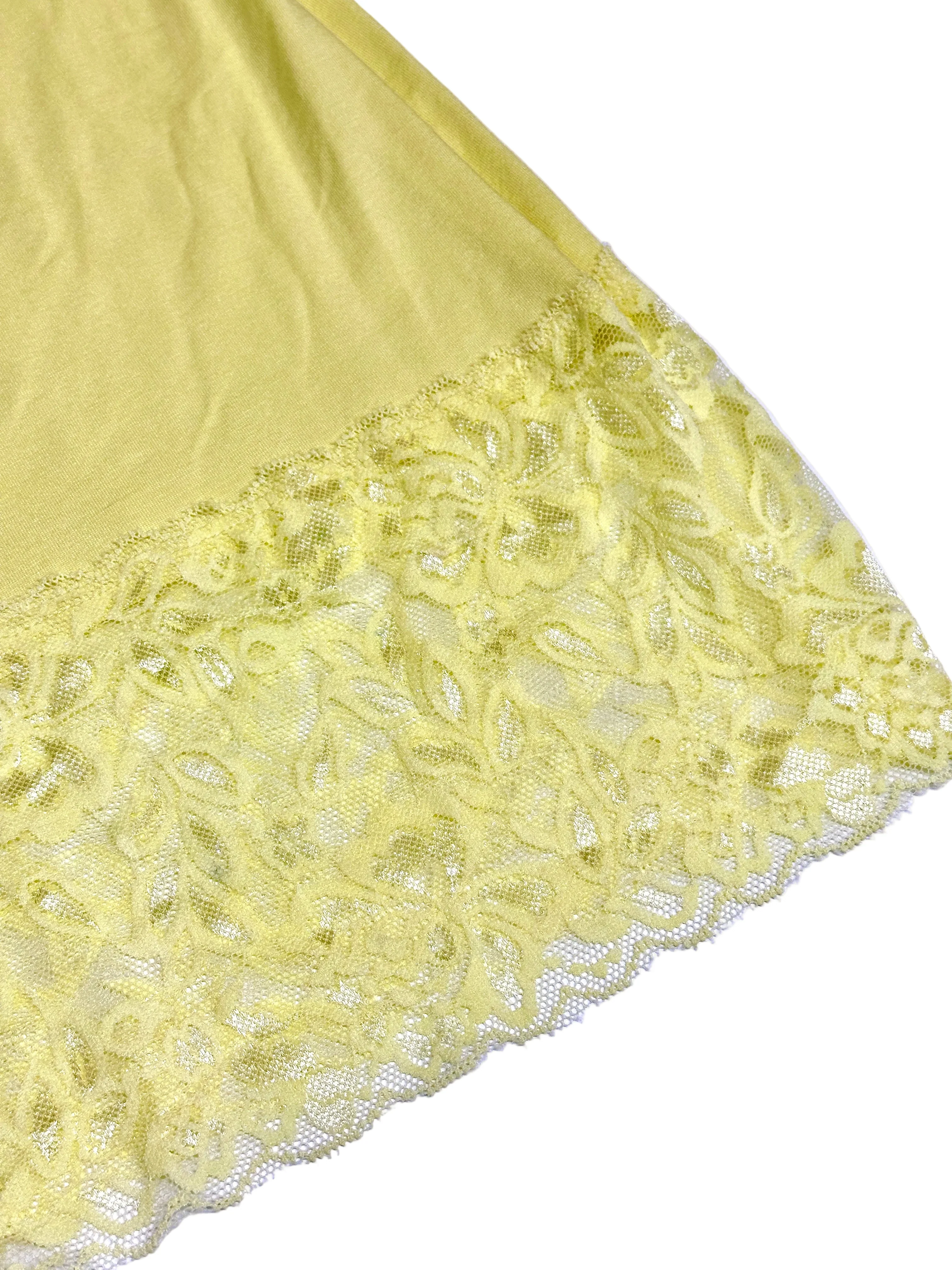 Extra Large Lace Hem Vest Top - Image 24