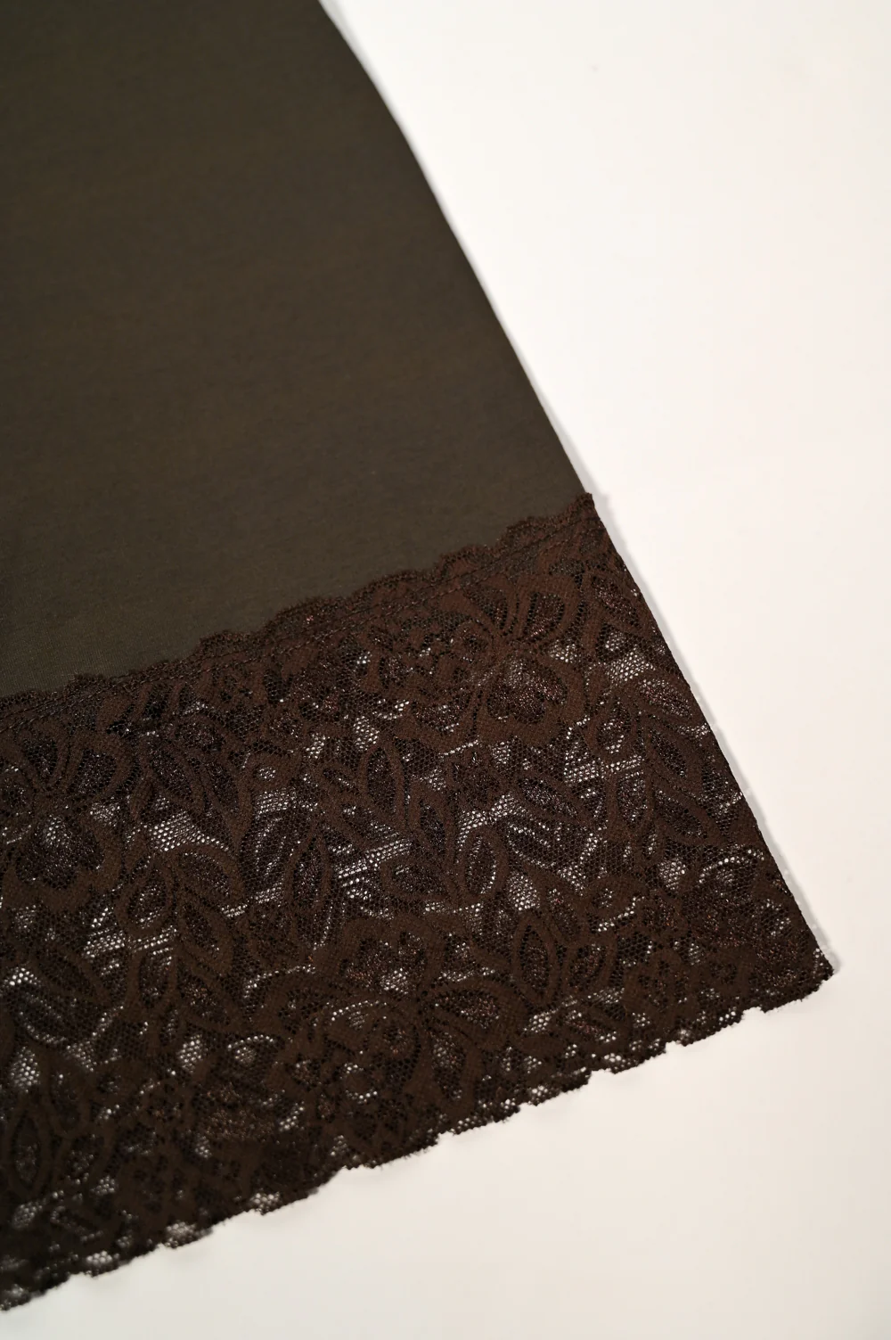Extra Large Long Sleeve Lace Hem Vest Top - Image 5