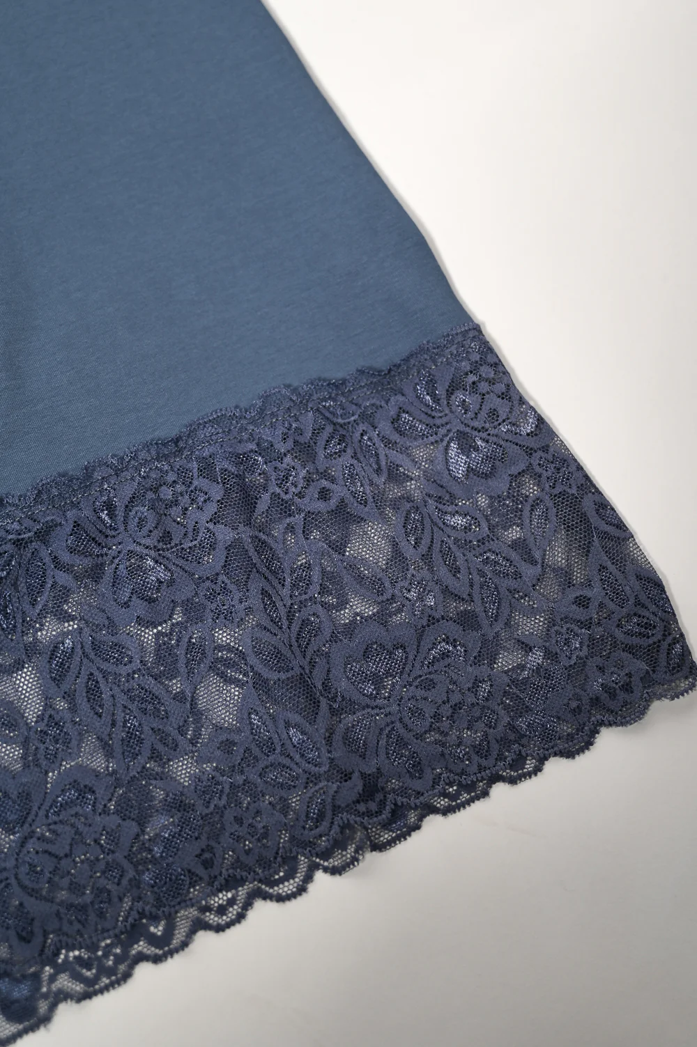 Large Lace Hem Vest Top - Image 12