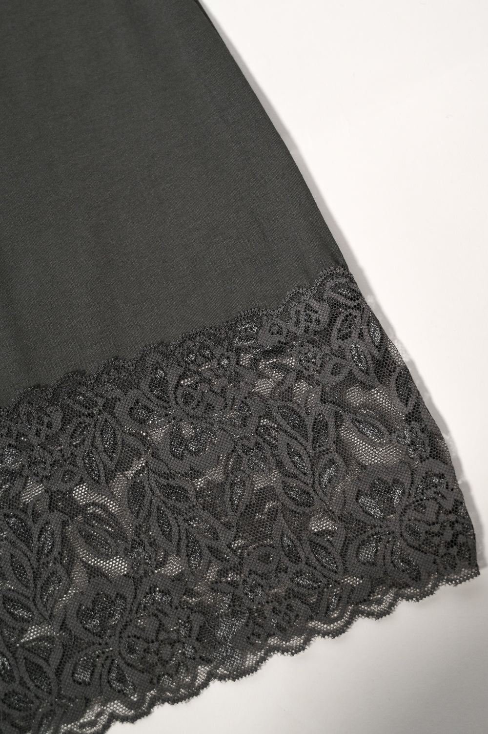 Medium Lace Hem Vest Top - Image 10